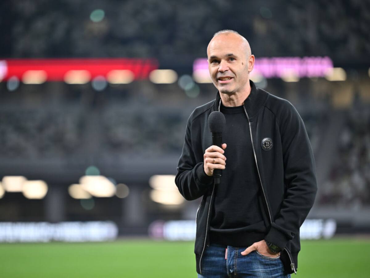 “Sufro por Xavi, sé lo mucho que le importaba entrenar al Barcelona”: Andrés Iniesta