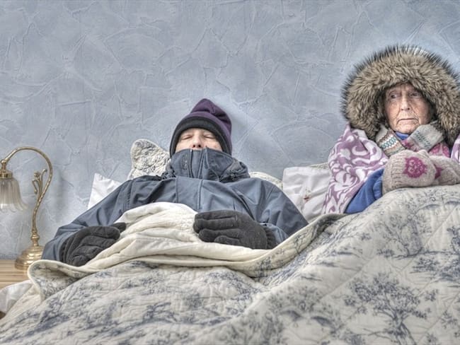 ¿Por qué la temperatura corporal cambia al llegar a la vejez?. Foto: Getty Images /  jeangill