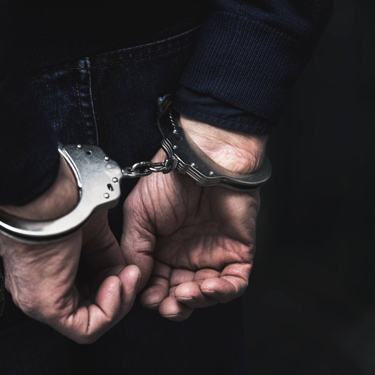 Capturan a adulta mayor por proxenetismo: ofrecía a su nieta de 13 años para servicios sexuales