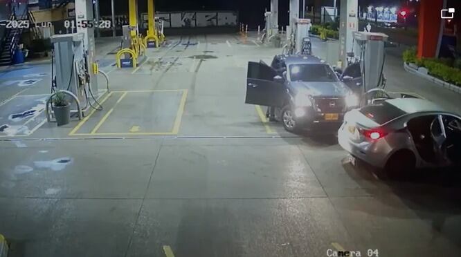 Violento hurto de camioneta Bogotá: delincuentes intimidaron con armas de fuego a víctimas