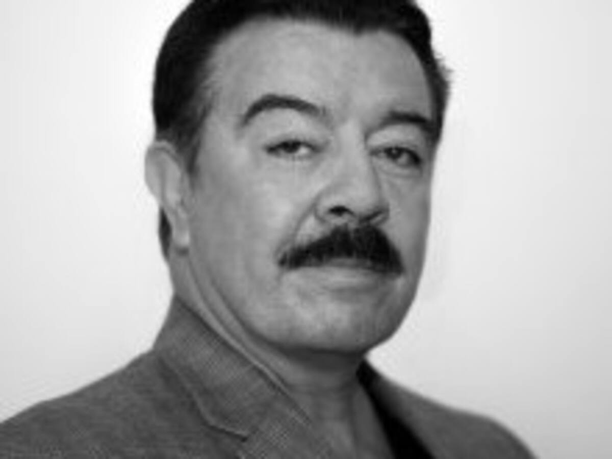 ‘Claw of the Dragon’, el nuevo libro de Mike Vigil, exjefe de operaciones de la DEA