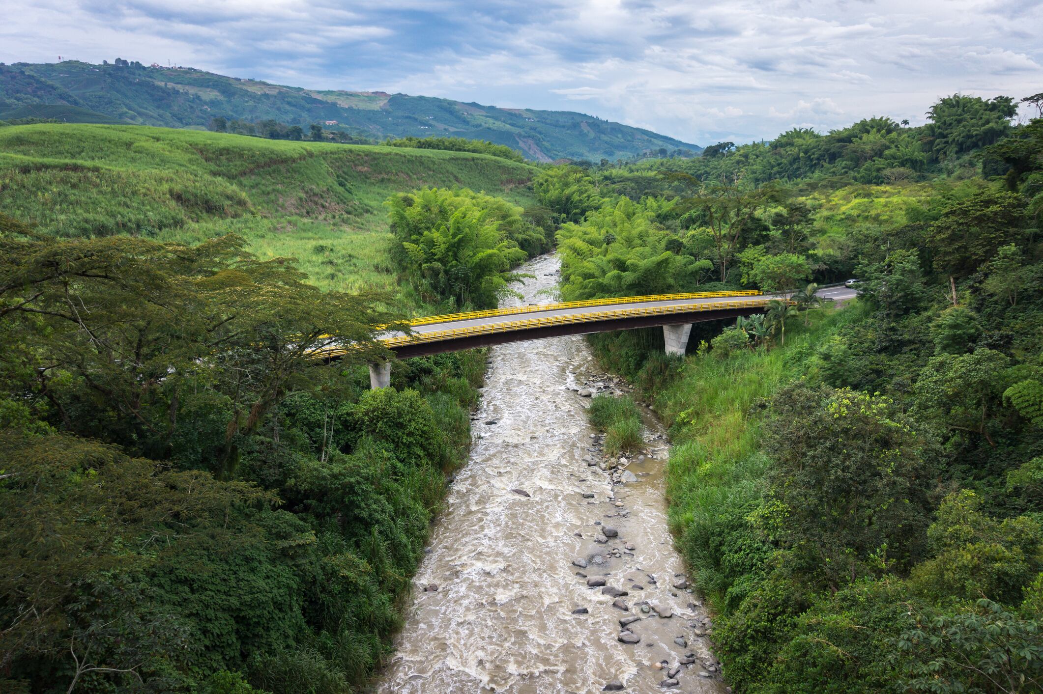Puente en Colombia imagen de referencia. Foto: Getty Images.