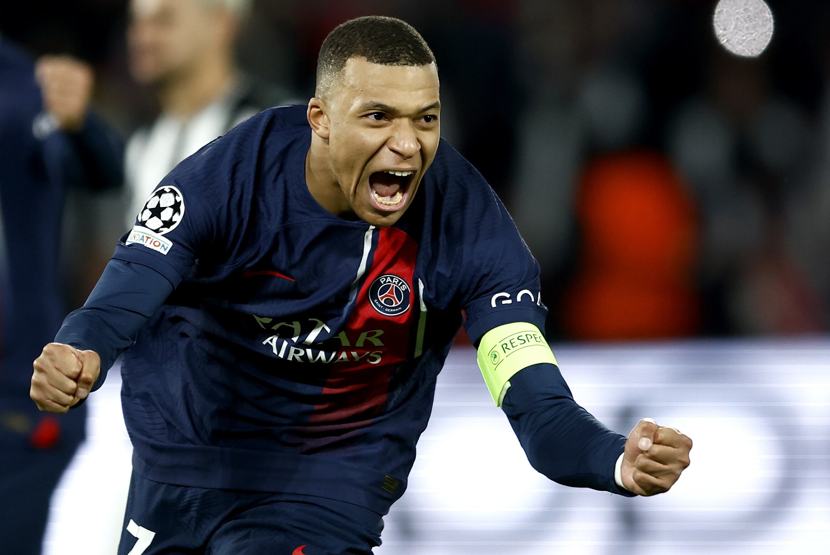 Kylian Mbappe del PSG celebra su gol contra Newcastle United por Champions. 28 de noviembre de 2023. Foto: EFE.