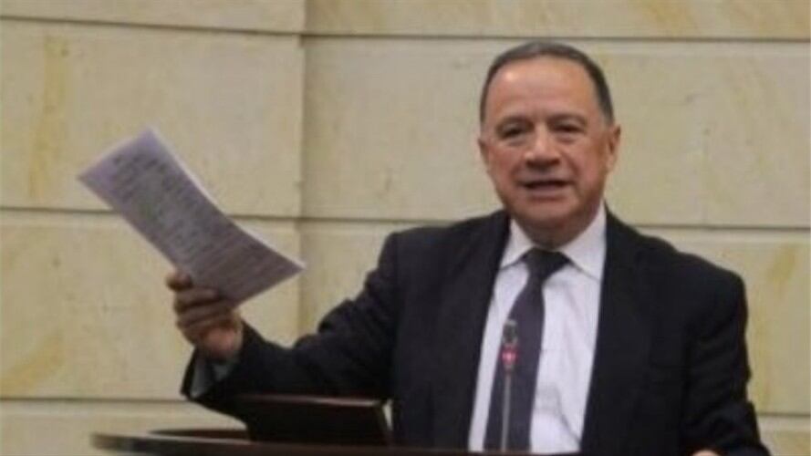 Senador del Partido Conservador Eduardo Enriquez . Foto: Twitter: @EnriquezMaya