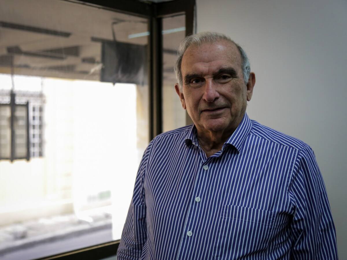 Hay una desarticulación e improvisación enorme del Gobierno: Humberto de la Calle