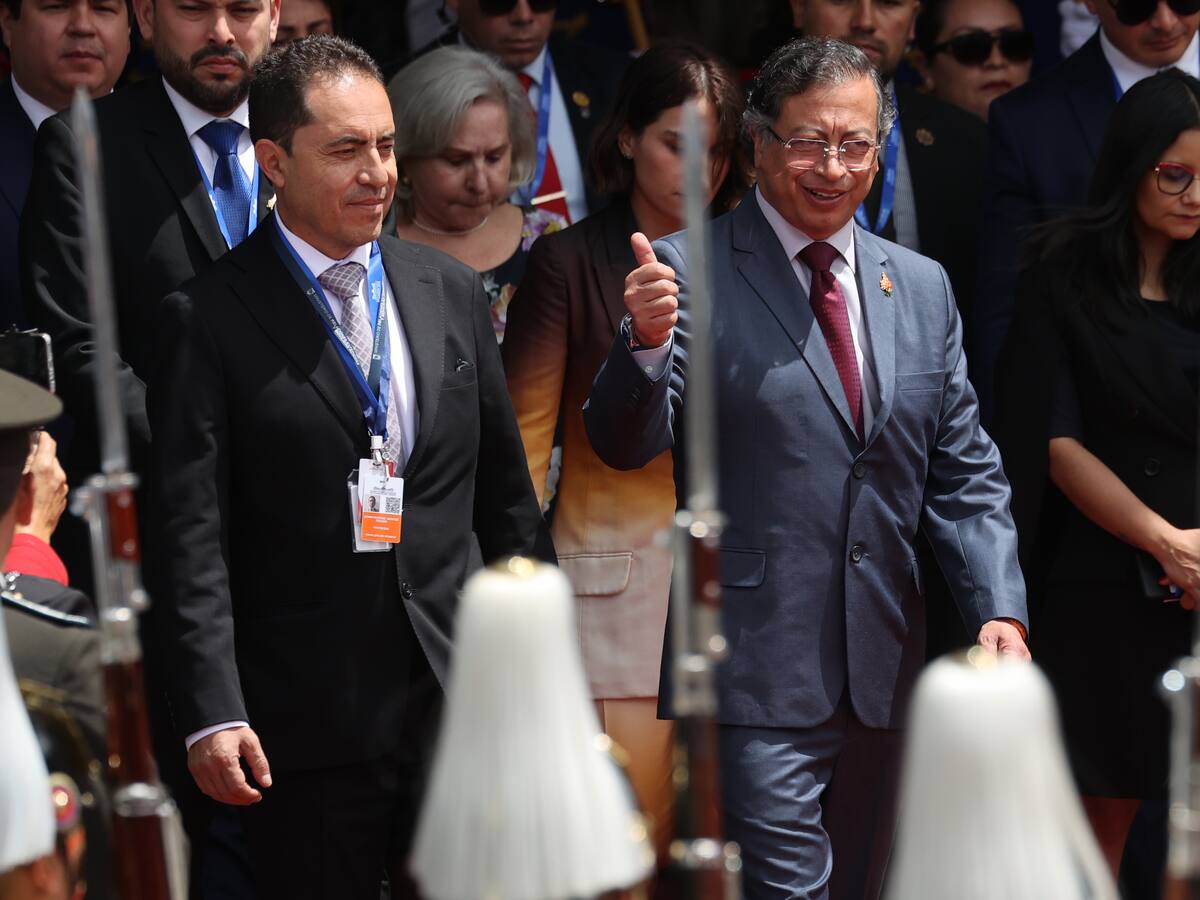 Presidente Petro asistió a posesión de Daniel Noboa y propuso rehacer la Gran Colombia