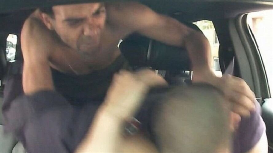 La brutal agresión que sufrió conductor colombiano en Nueva York. Foto: Captura de Youtube