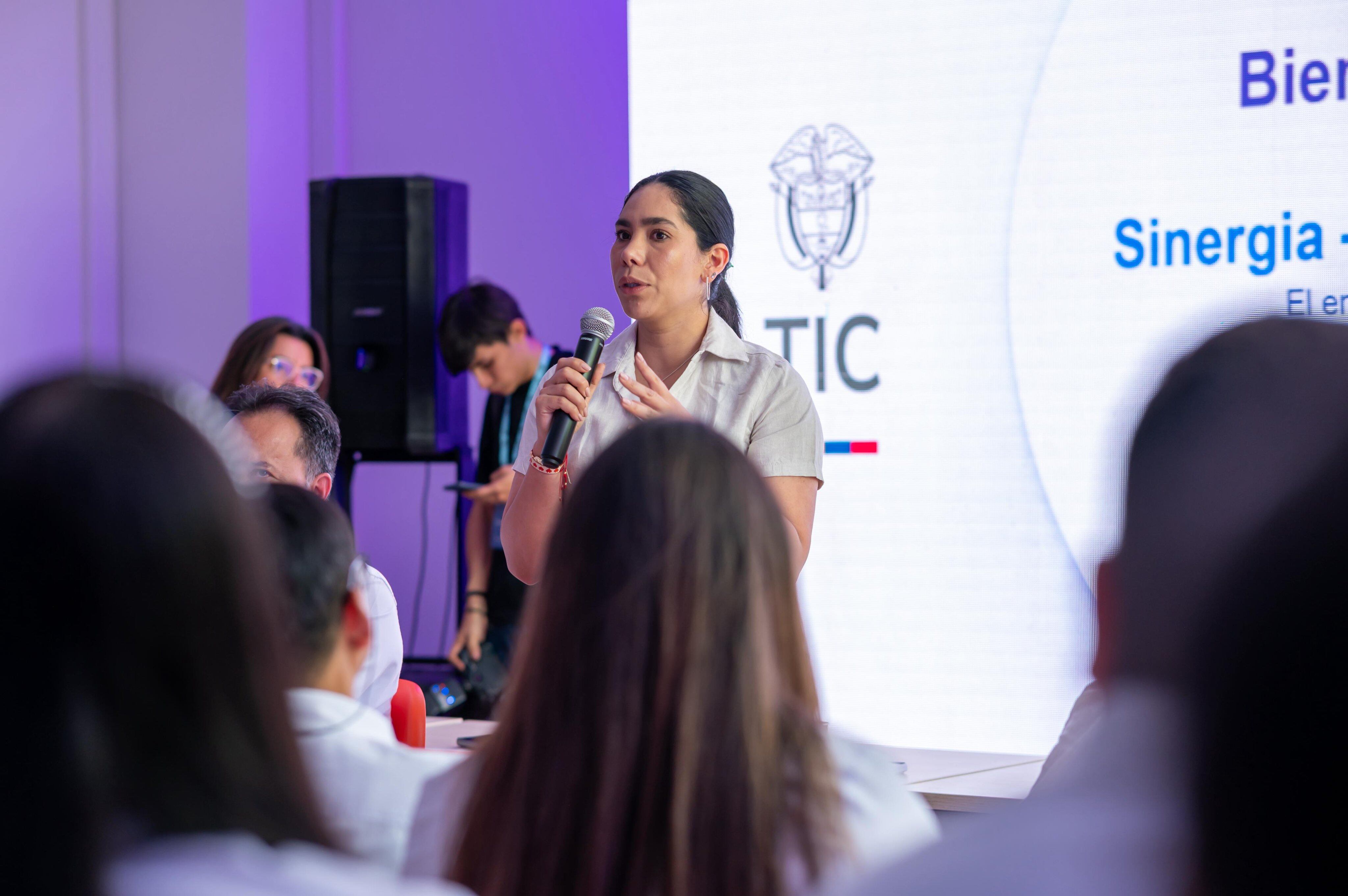 El hilo conecta: tras posesión, nueva MinTIC viajó a Cúcuta y presentó proyectos junto a Gobernación