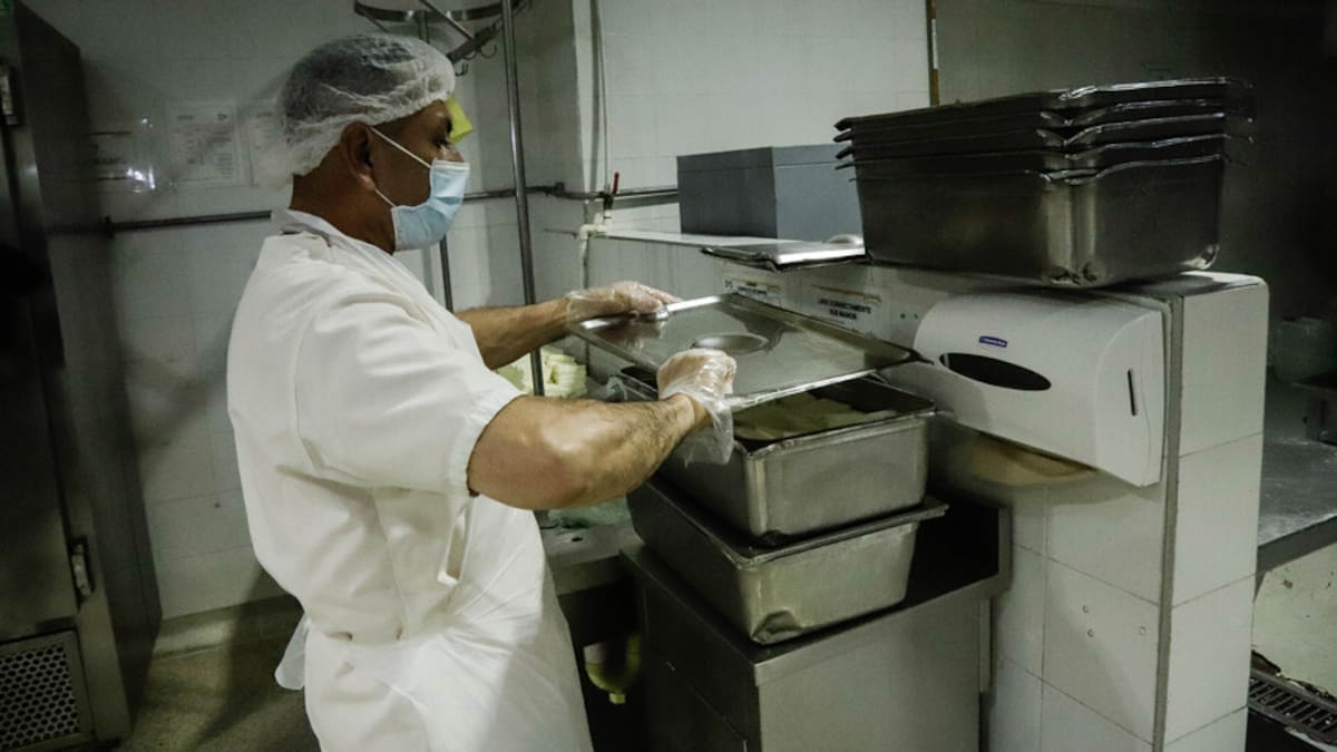 No es un capricho no suministrar comida a privados de la libertad en estaciones: Uspec