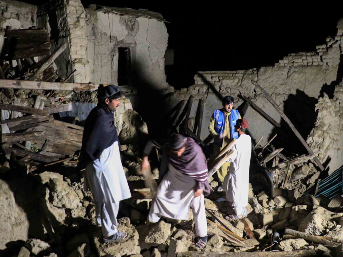 La Unión Europea pide asistencia internacional para Afganistán tras el terremoto