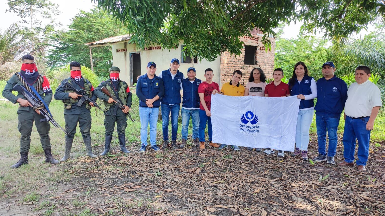 ELN dejó en libertad a cinco personas en la zona del Catatumbo. Foto: Defensoría Nacional del Pueblo.
