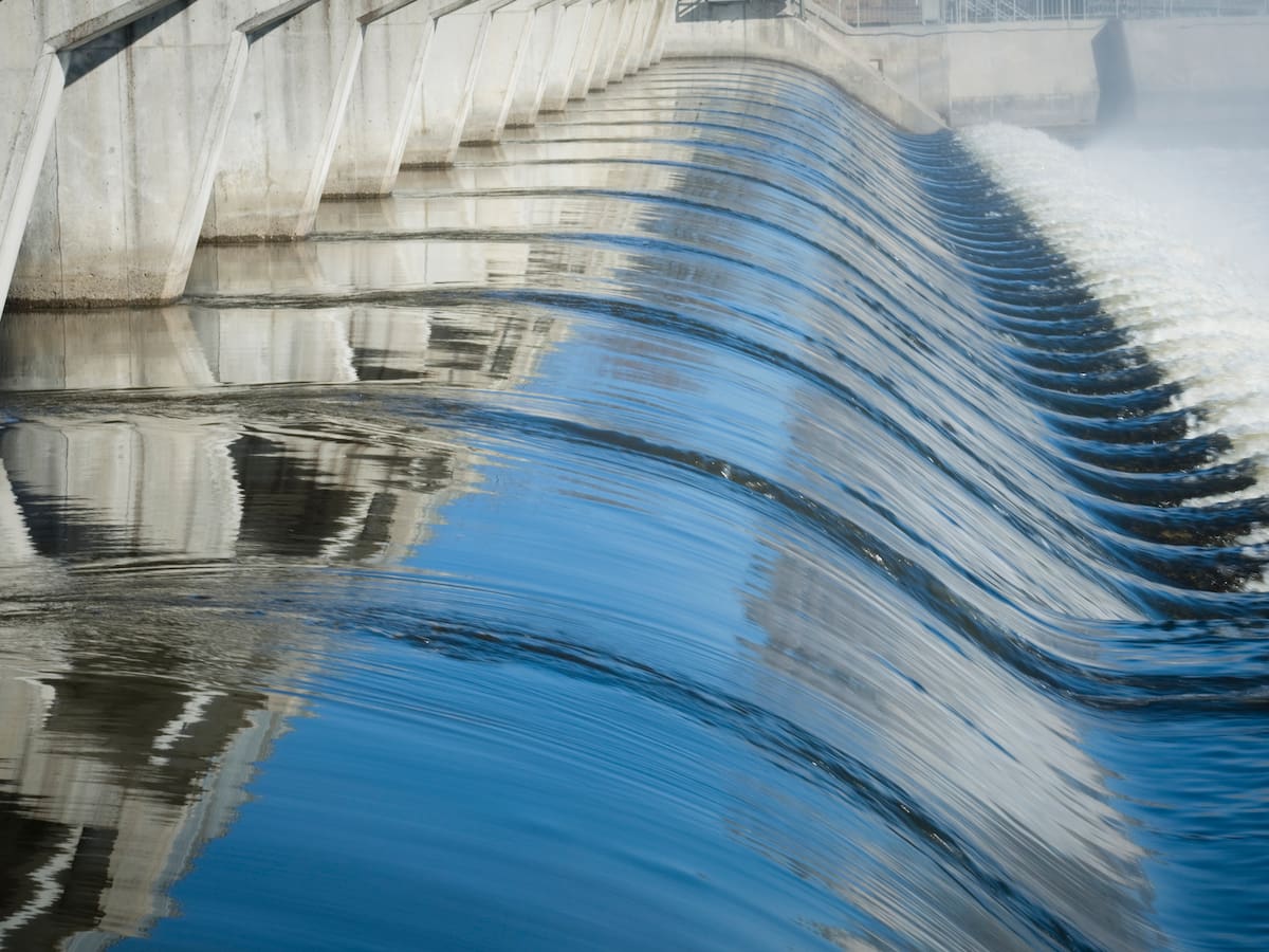 MinEnergía pone la lupa en ofertas de hidroeléctricas y precios en bolsa durante periodo de lluvias