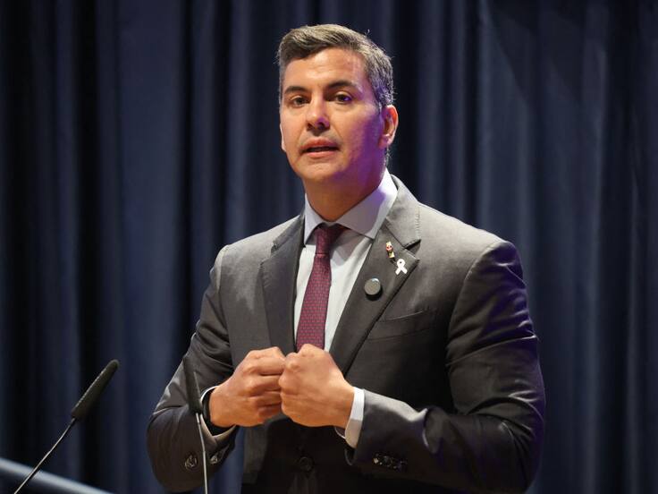 Presidente de Paraguay calificó como decisión correcta reapertura de