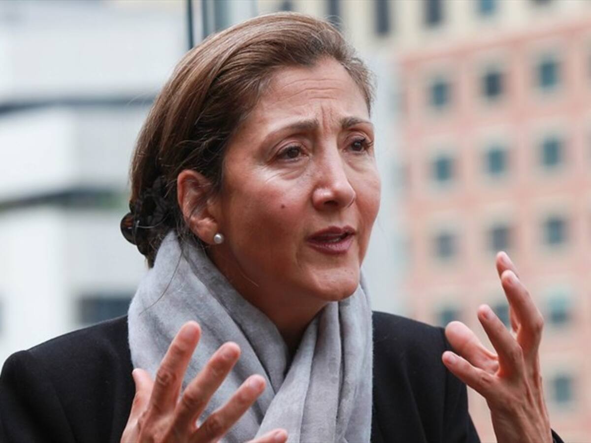 “Creo que le quedó grande la Presidencia”: Ingrid Betancourt sobre Iván Duque