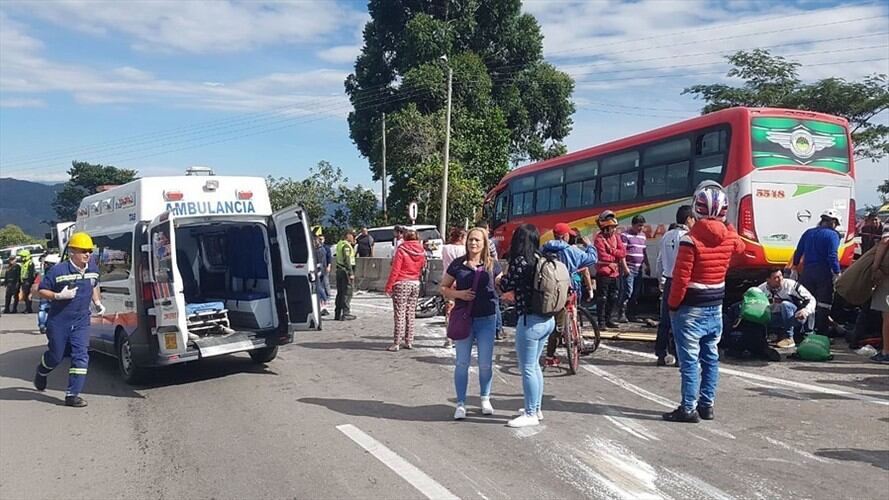 El Gobierno tomará medidas en los corredores viales con más siniestralidad  en el país. Foto: Colprensa