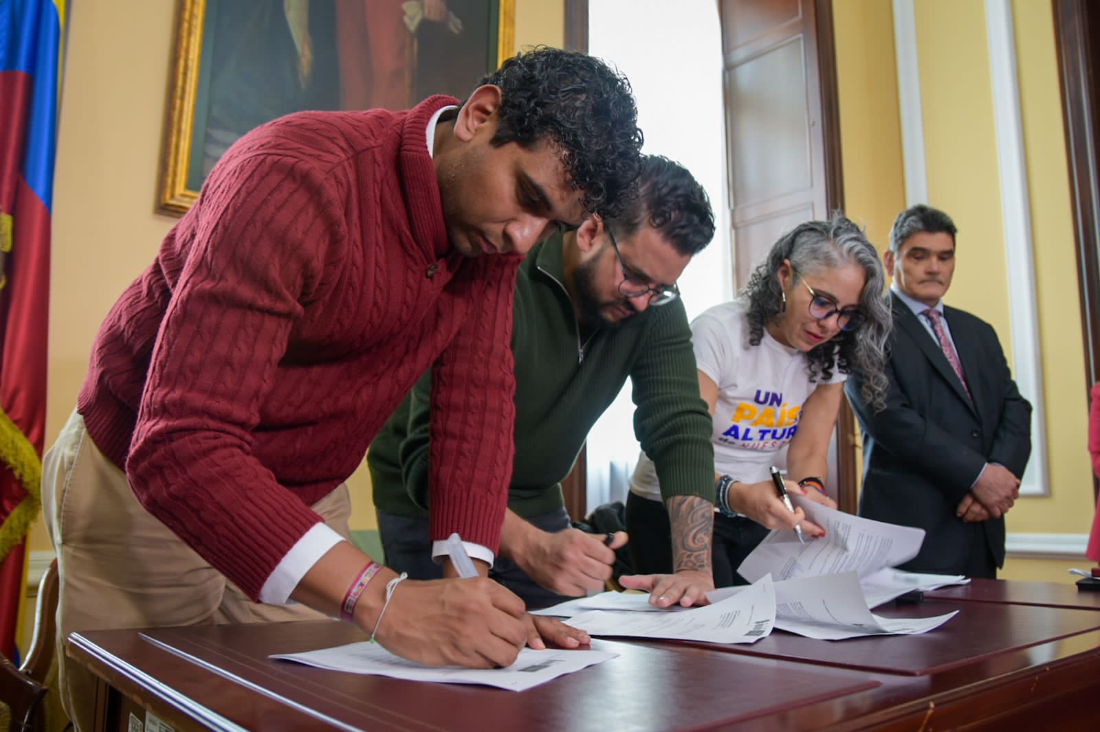 Congresistas radican proyecto para reformar la Policía Nacional. Foto: María E Avendaño - Oficina de prensa de María José Pizarro.