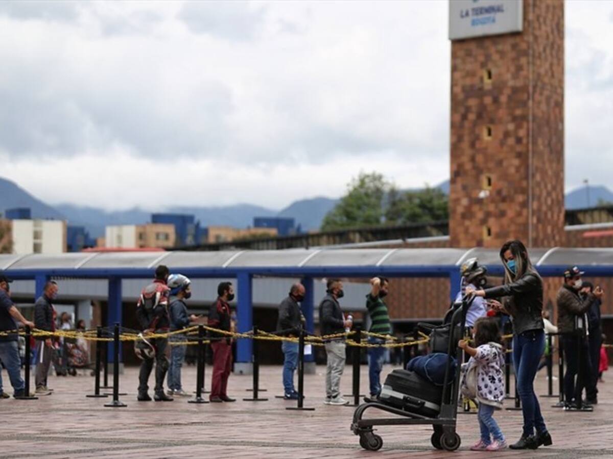 Transporte terrestre ha movilizado más de 53.000 pasajeros en su reactivación
