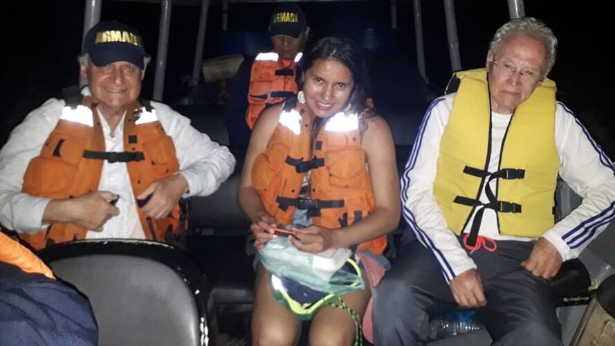 Rescatan al médico Manuel Elkin Patarroyo en aguas del Río Amazonas. Foto: Cortesía