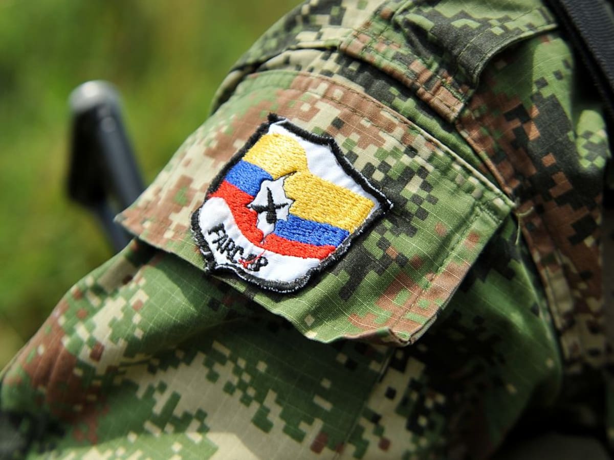 Víctima de las Farc lleva tres meses sin poder regresar al país tras amenazas de muerte