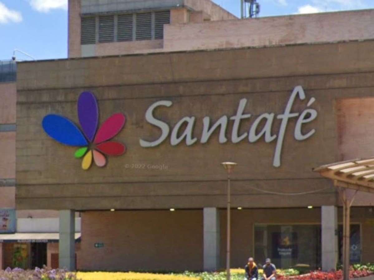 Una mujer murió en el Centro Comercial Santafé en circunstancias que son materia de investigación