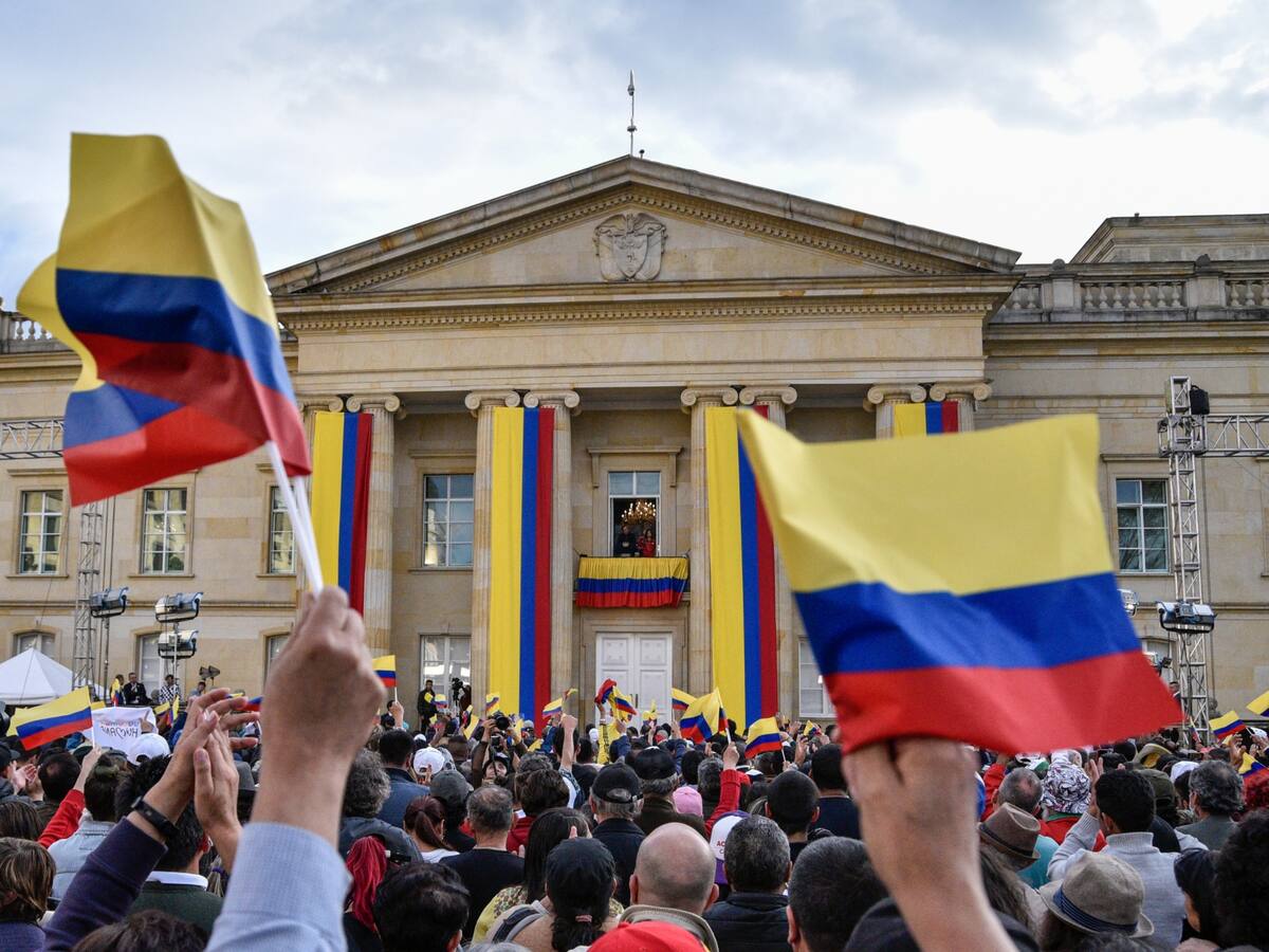Al Oído: ¡Nuestros policías no son carne de cañón!
