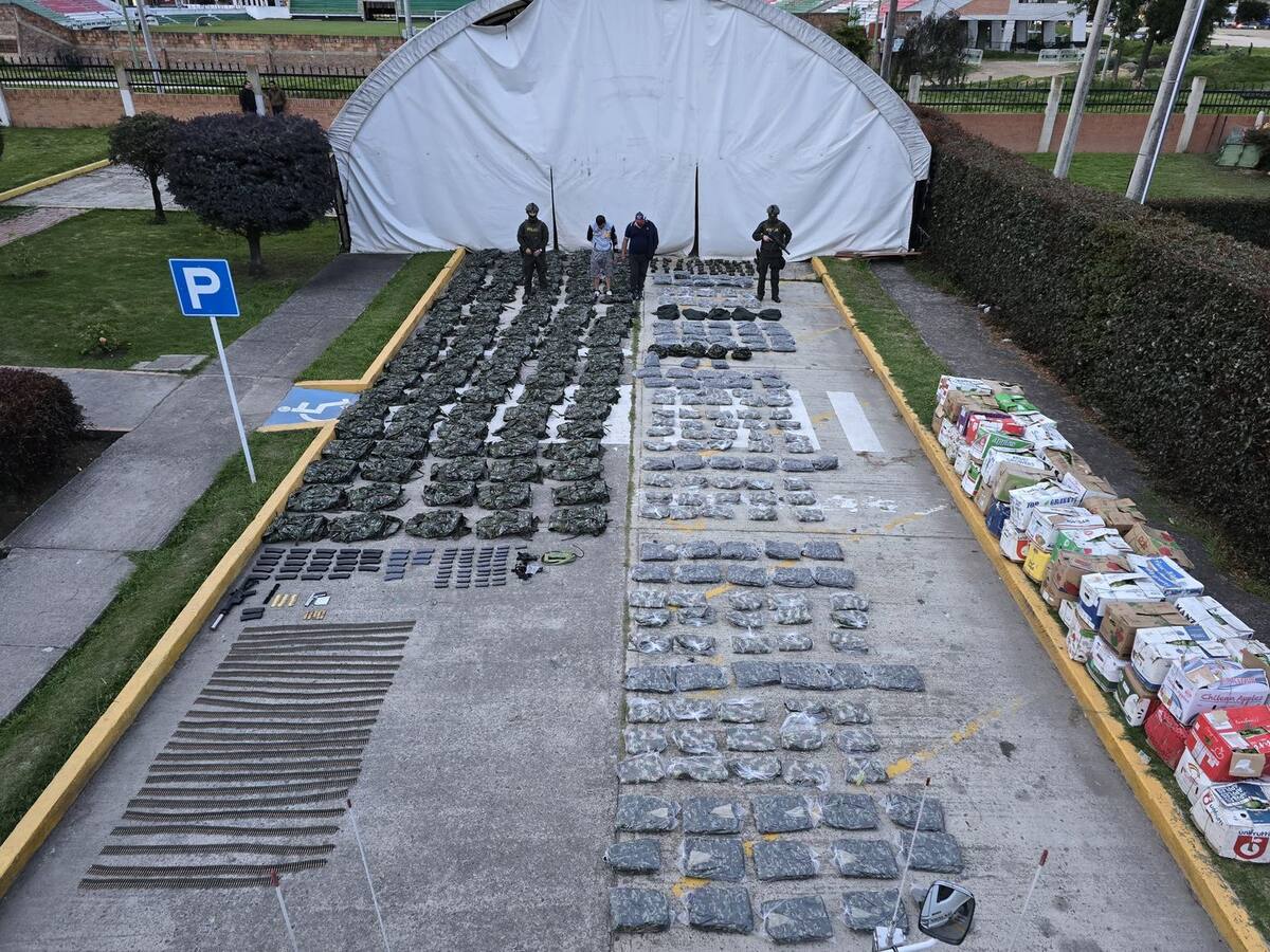 Policía Nacional incautó material bélico y elementos que serían del ‘Clan del Golfo’ en Boyacá