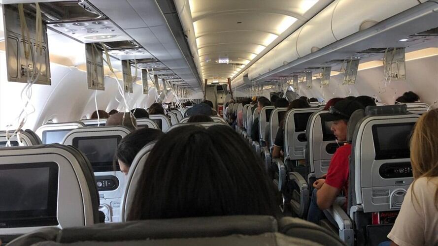 Varios usuarios reportaron a través de las redes sociales un incidente en el vuelo de Avianca 9203, que cubría la ruta Bogotá – Cali . Foto: Pasajero vuelo 9203