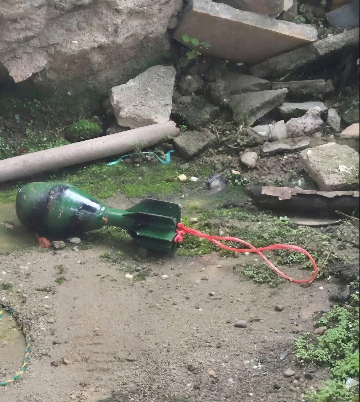 Dron con explosivos deja tres personas heridas en la vereda Miramontes. / Foto: Cortesía.