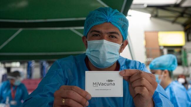 Bogotá es la primera ciudad que habilita el certificado digital de vacunación contra COVID-19. Foto: Getty Images / SEBASTIAN BARROS