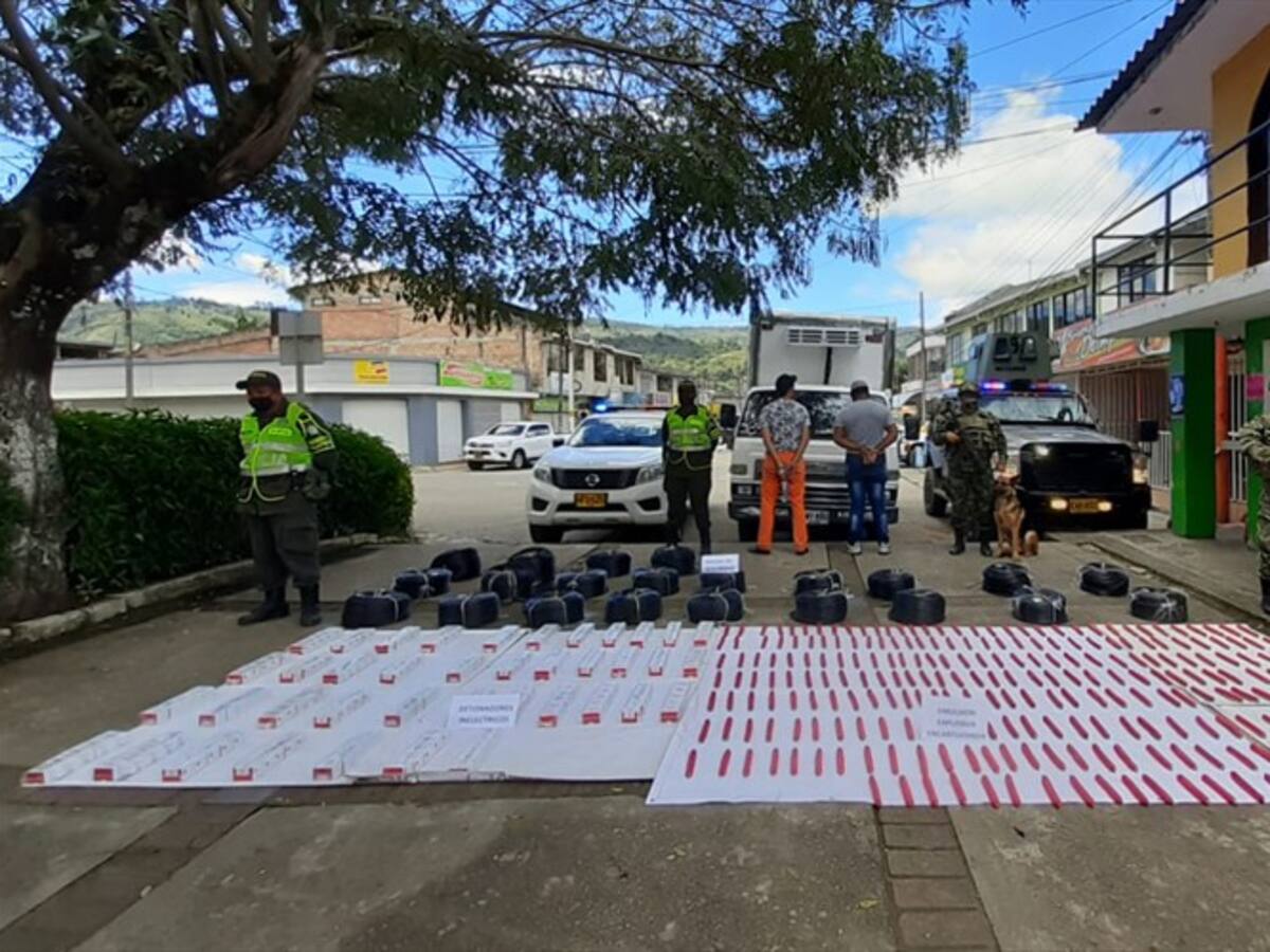 Incautan cargamento de explosivos camuflado en bultos de papa en Cauca