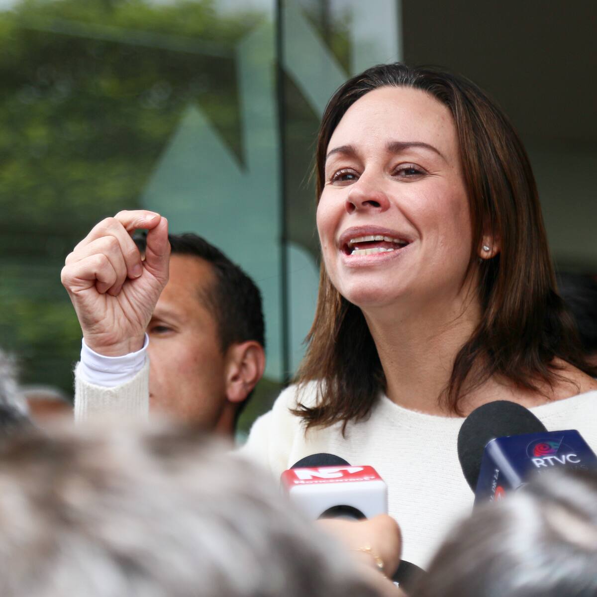 Está librando la batalla más difícil, hoy es crucial: María Claudia Tarazona, esposa de Miguel Uribe