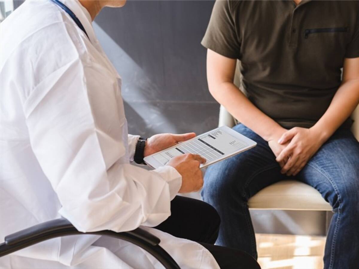 ¿Cuáles son algunas consecuencias de un golpe en los testículos?