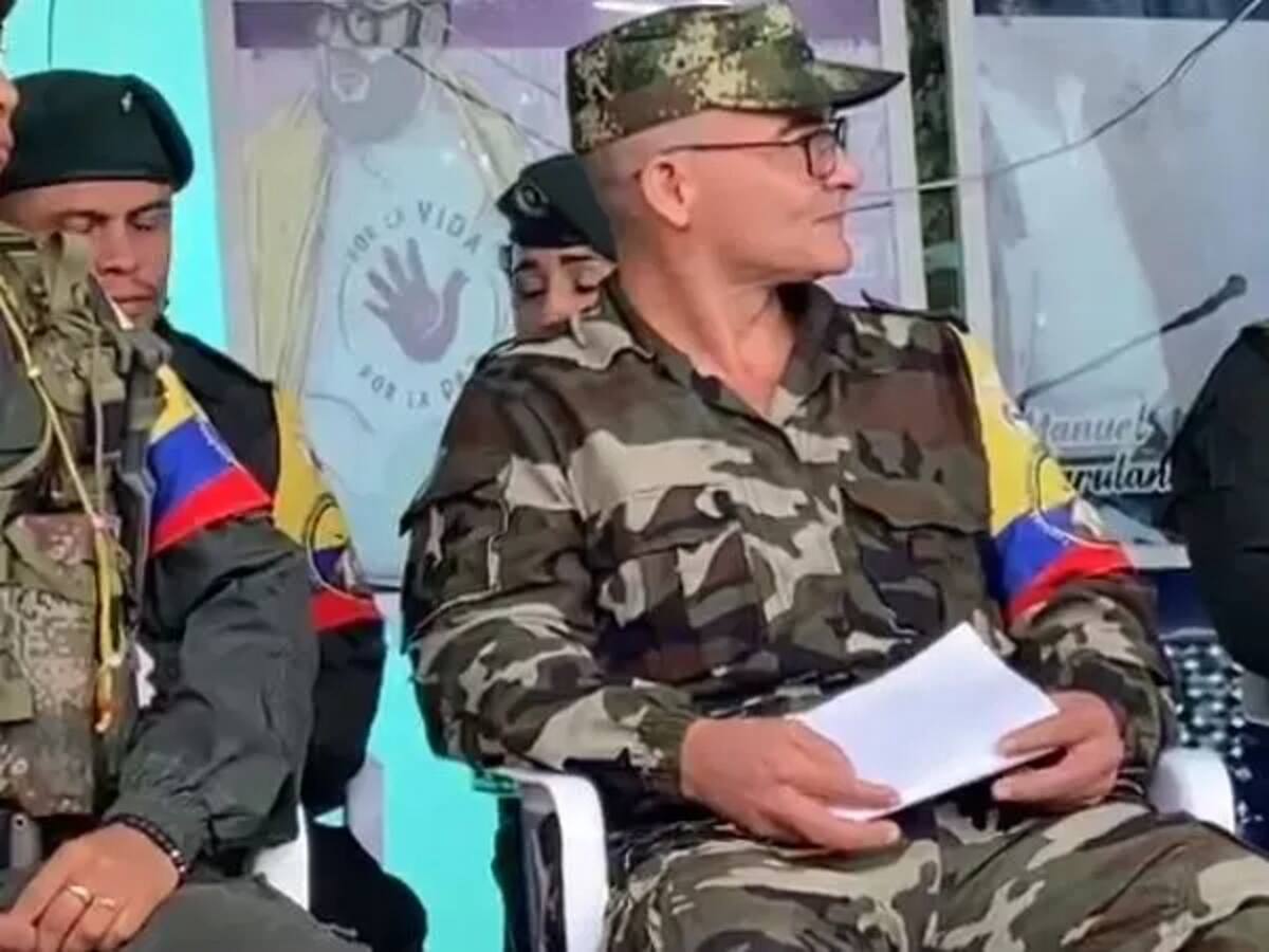 Al Oído: Falsa baja de ‘Mordisco’, el collar de perlas finas; ¿sigue ‘Santrich’?