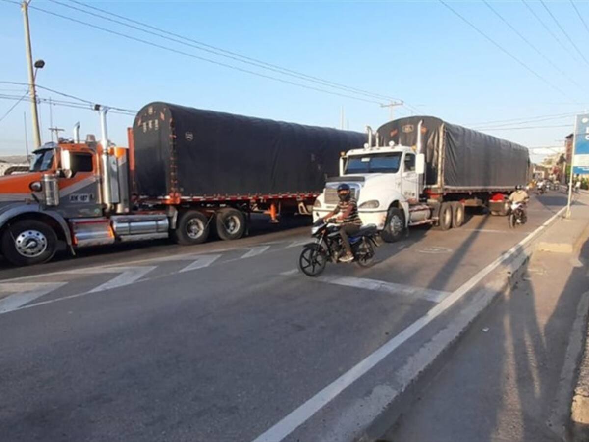 Niegan tutela que pedía suspender cobro de peajes en Cartagena; camioneros siguen en paro