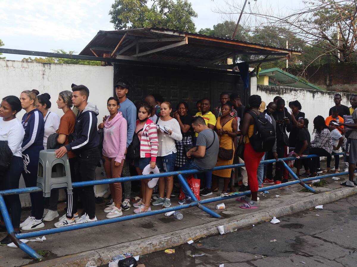 Autoridades encontraron a 47 migrantes de la India en Cancún, México