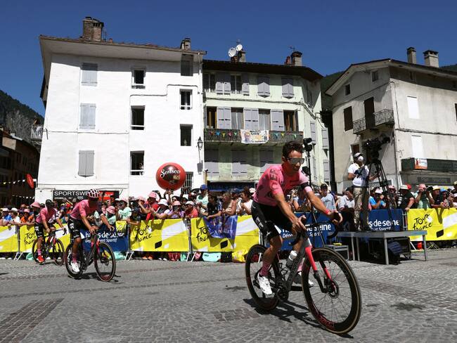 Rigoberto Urán en la etapa 18 del Tour de Francia 2023. (Foto: Michael Steele/Getty Images).