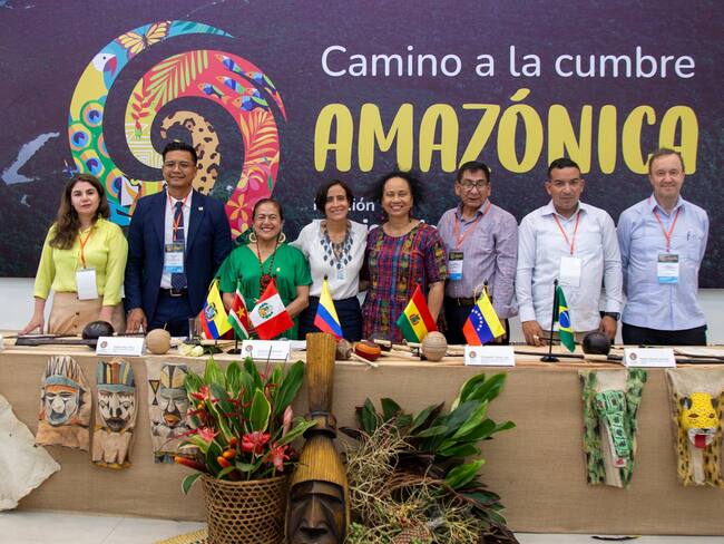 Los responsables de Ambiente de Bolivia, Brasil, Colombia, Ecuador, Guyana, Perú, Surinam y Venezuela. 7 de julio de2023. Foto: Twitter oficial de Susana Muhamad, ministra de Ambiente de Colombia.