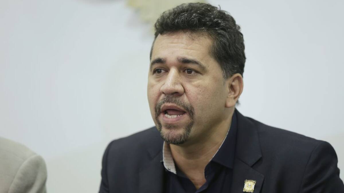 ¿León Fredy Muñoz debería salir de la Embajada en Nicaragua? Congresistas opinan