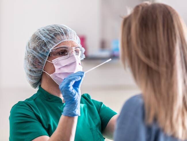 Adres responde a denuncias por demoras en pagos de pruebas COVID en Colombia