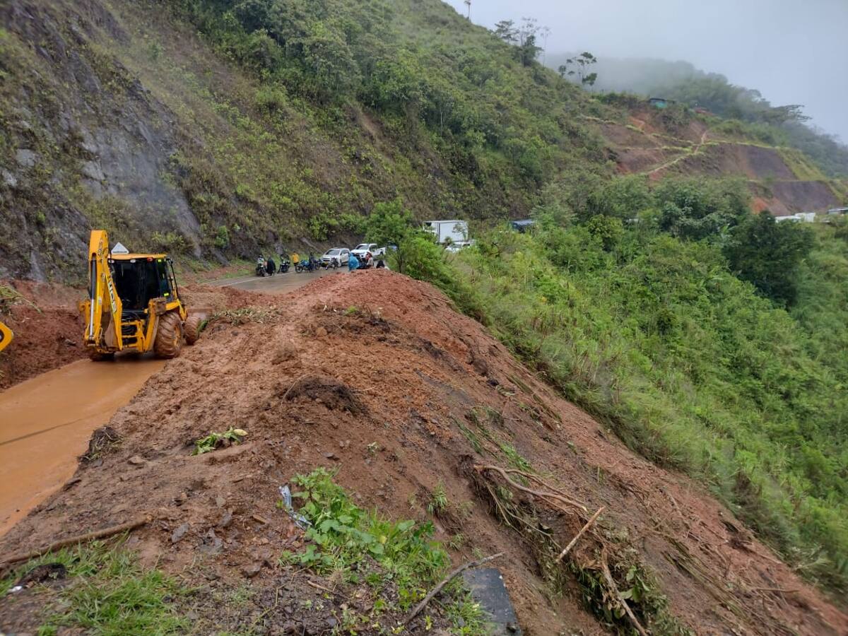 Lluvias causan deslizamientos y destechamientos en tres municipios de Risaralda