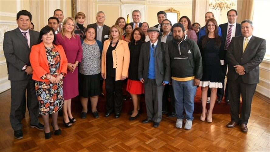 El llamado lo hizo durante la divulgación de la ley que establecerá los lineamientos para diseñar la política.. Foto: Presidencia