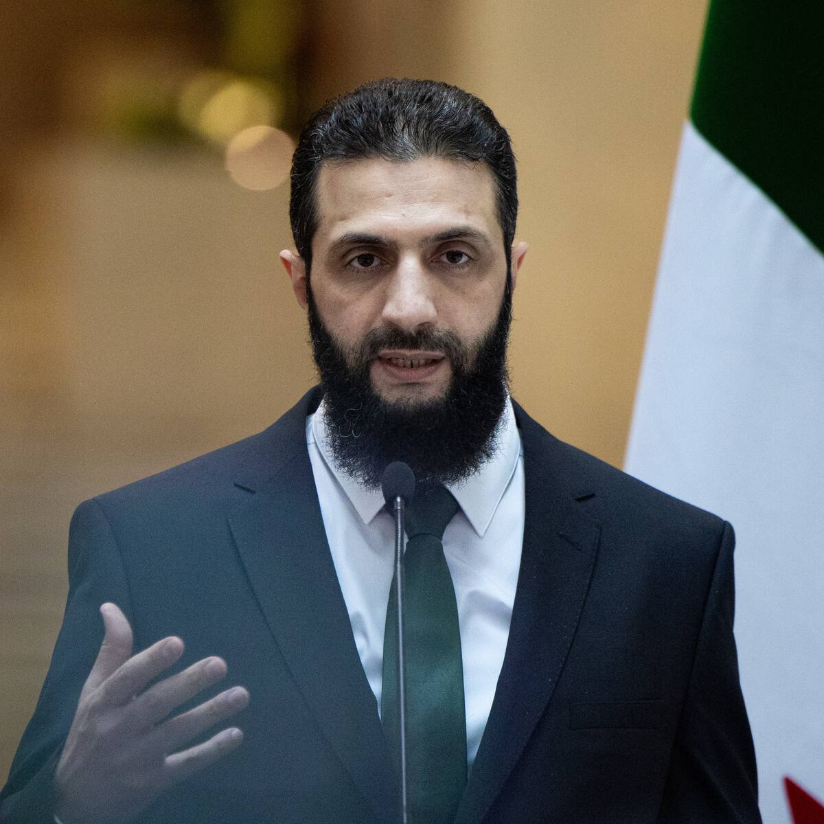 Nuevo dirigente de Siria afirmó que podría tomar hasta cuatro años organizar elecciones