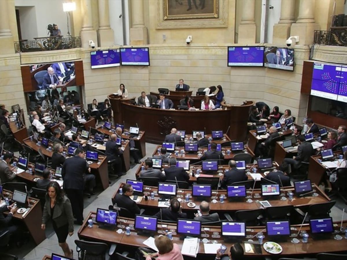 Se hunde proyecto que eliminaba casa por cárcel a los corruptos