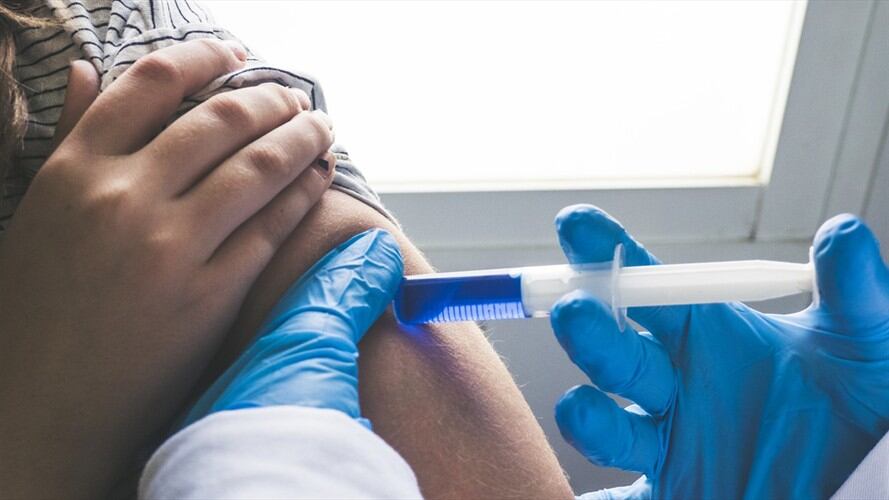 Vacunación del personal de la salud en Bogotá. Foto: Getty Images