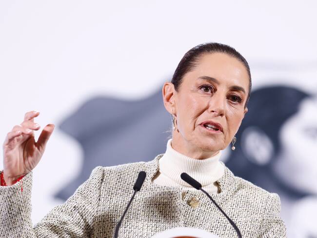 La presidenta de México, Claudia Sheinbaum, en su conferencia de prensa matutina. FOTO: EFE/Sáshenka Gutiérrez