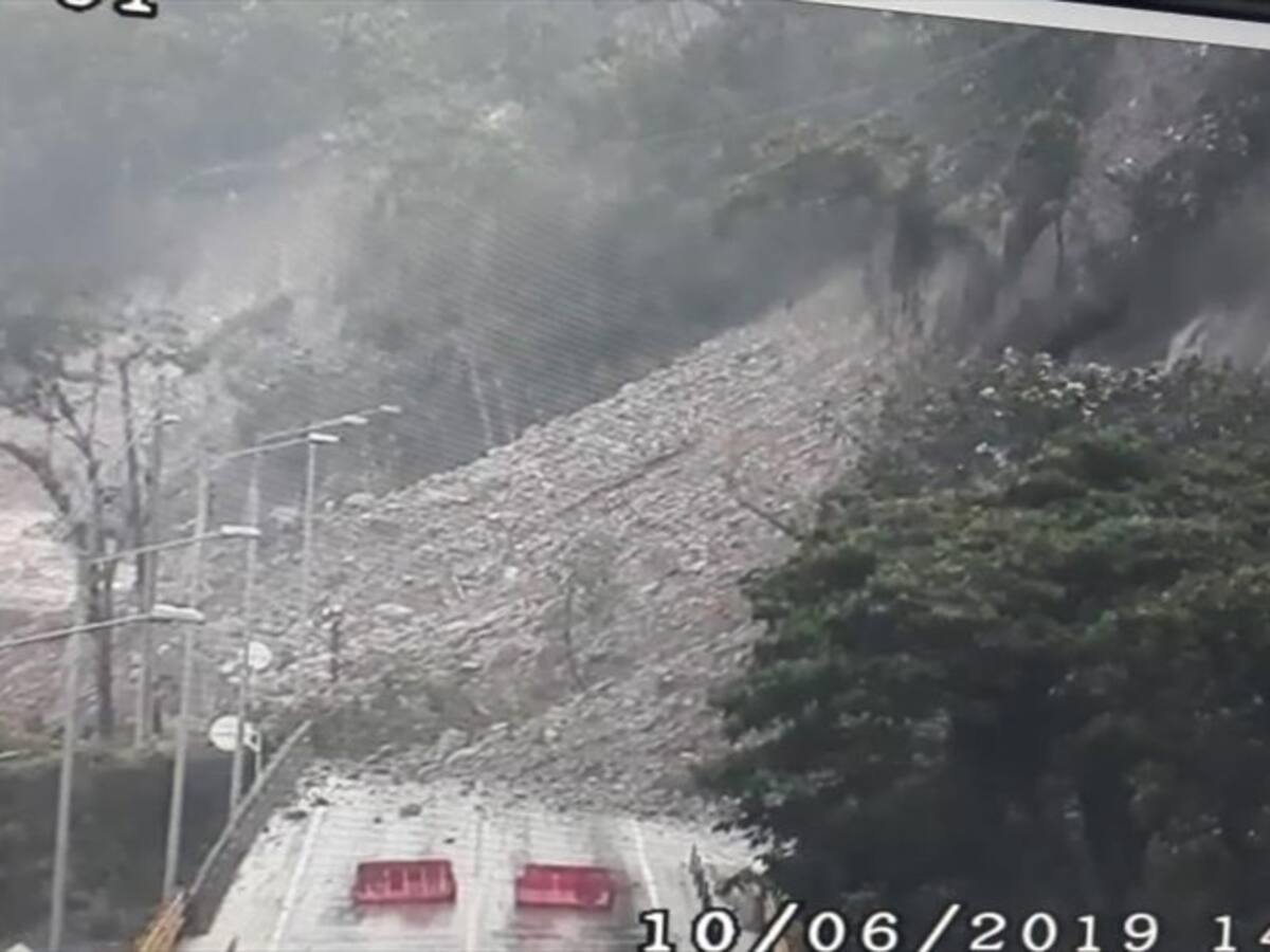 Sigue complicándose la situación de la vía Bogotá - Villavicencio