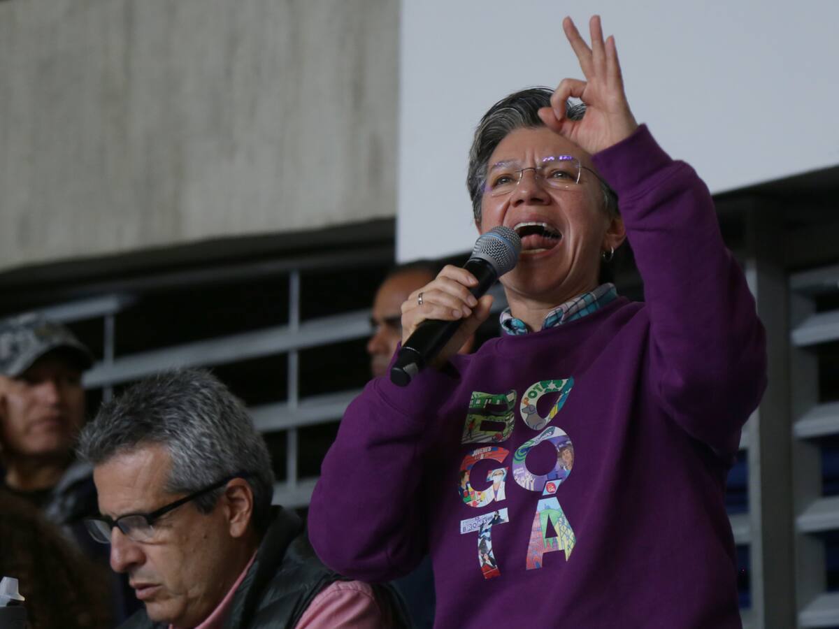 Nuestra prioridad es mantener los diseños del metro de Bogotá: Claudia López a Petro