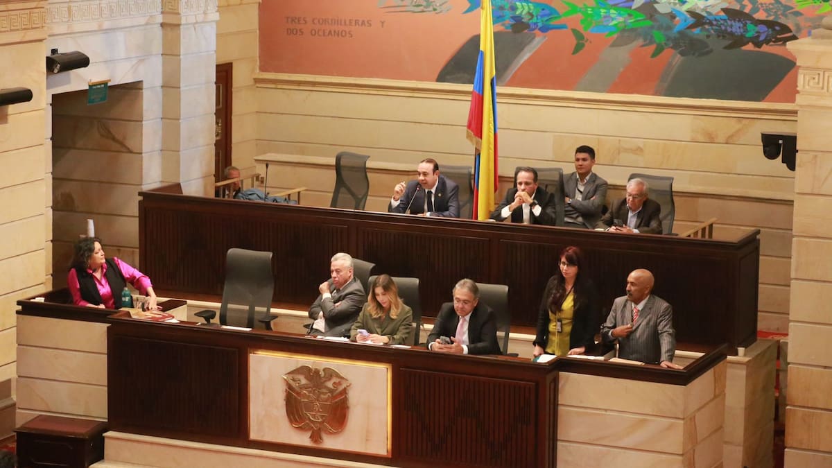 “Hay que saber dónde está Pegasus”: senador Antonio Correa