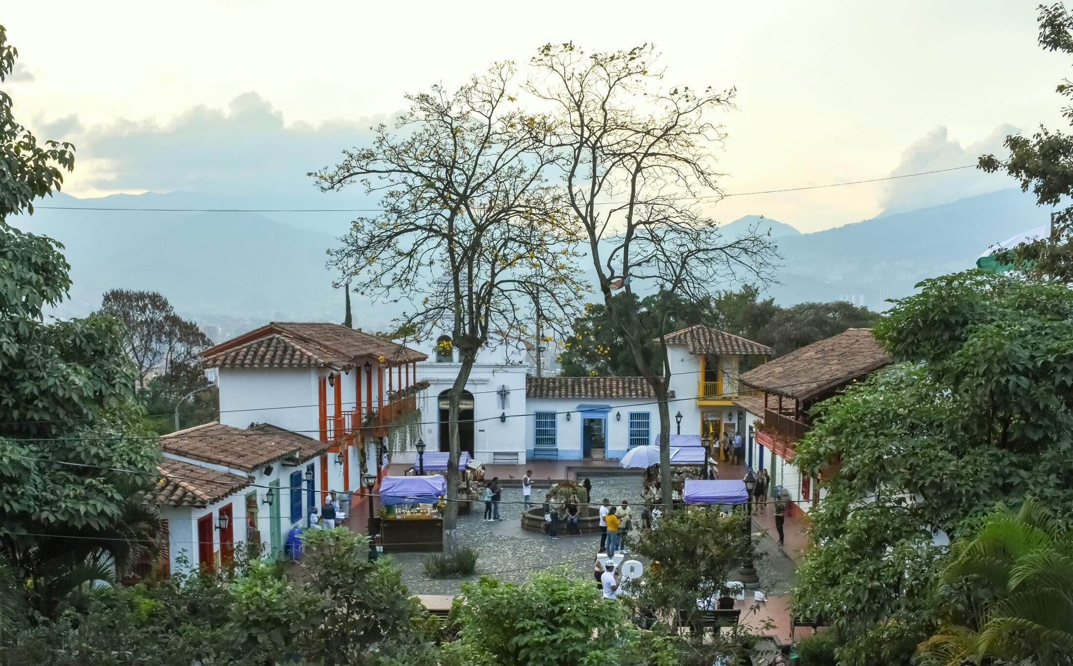 Pueblito Paisan en el Cerro de Nutibara en Medellin, Antioquia, Colombia. Foto: Getty Images.