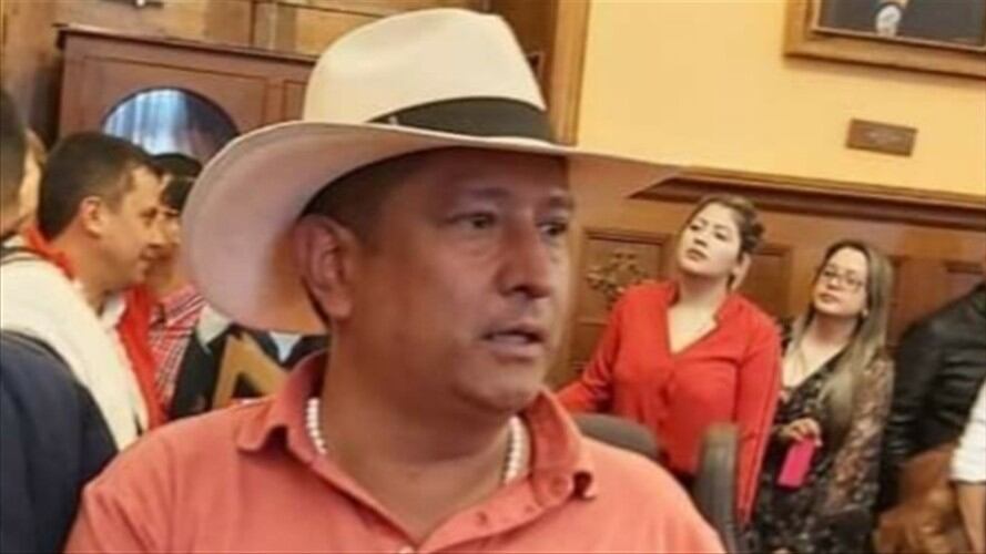 Dice que la UNP le mantiene un botón de pánico y un chaleco antibalas, a pesar que una tutela le ordena darle un esquema de seguridad de inmediato. Foto: La W